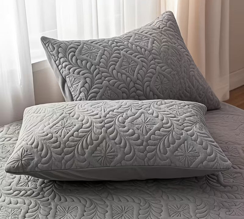 Pillowcases with Textured Pattern