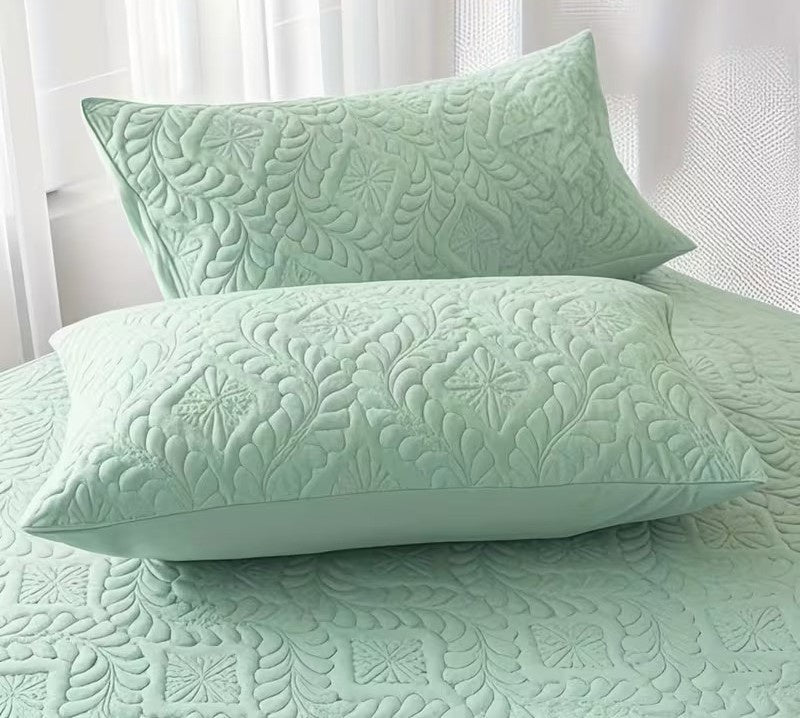 Pillowcases with Textured Pattern