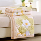 Quilted Blanket with Graphic Print