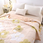 Quilted Blanket with Graphic Print