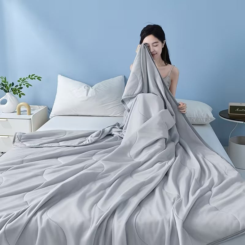 Wavy Quilted Blanket with Piped Trim